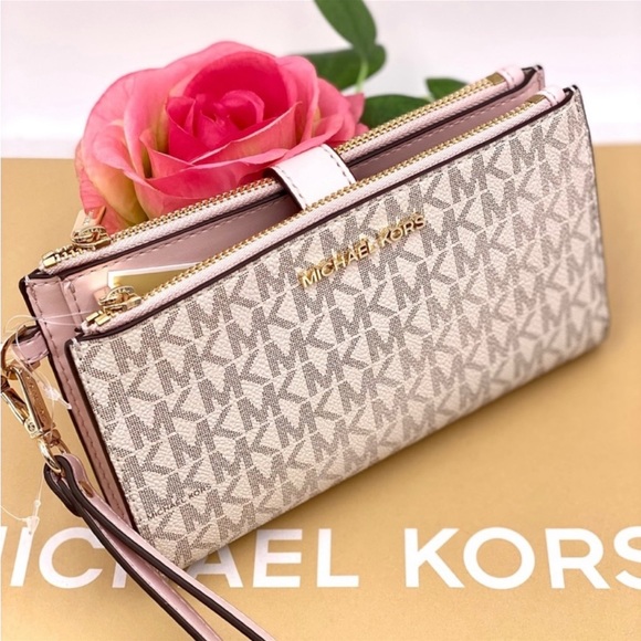Michael Kors Handbags - Michael Kors Double Zip Wallet Wristlet